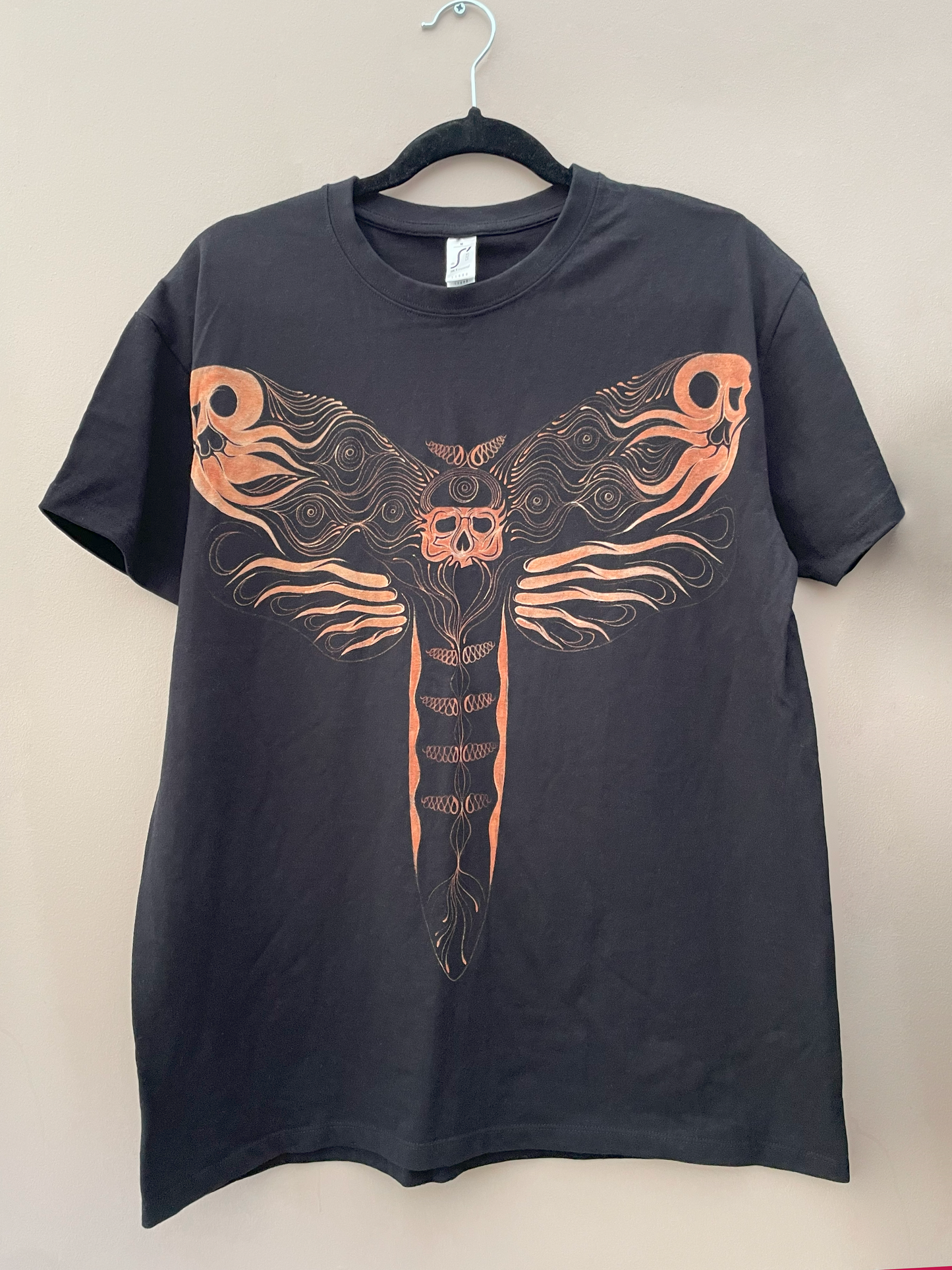 Death moth short sleeve T-shirt size M
