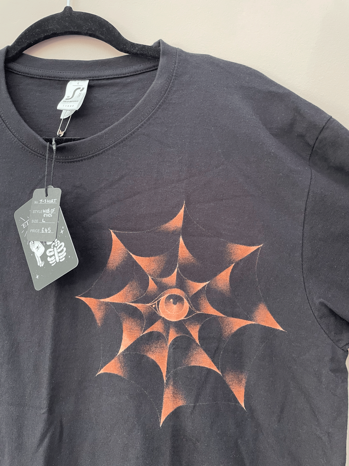 Web of Eyes short sleeve T-shirt Size L