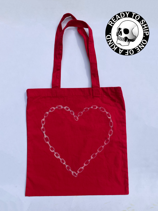 Red chain heart tote bag